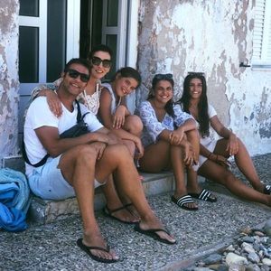 Meet your Posher, Helen